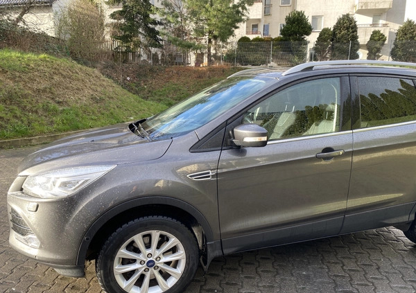 Ford Kuga cena 55000 przebieg: 118724, rok produkcji 2015 z Szczecin małe 667